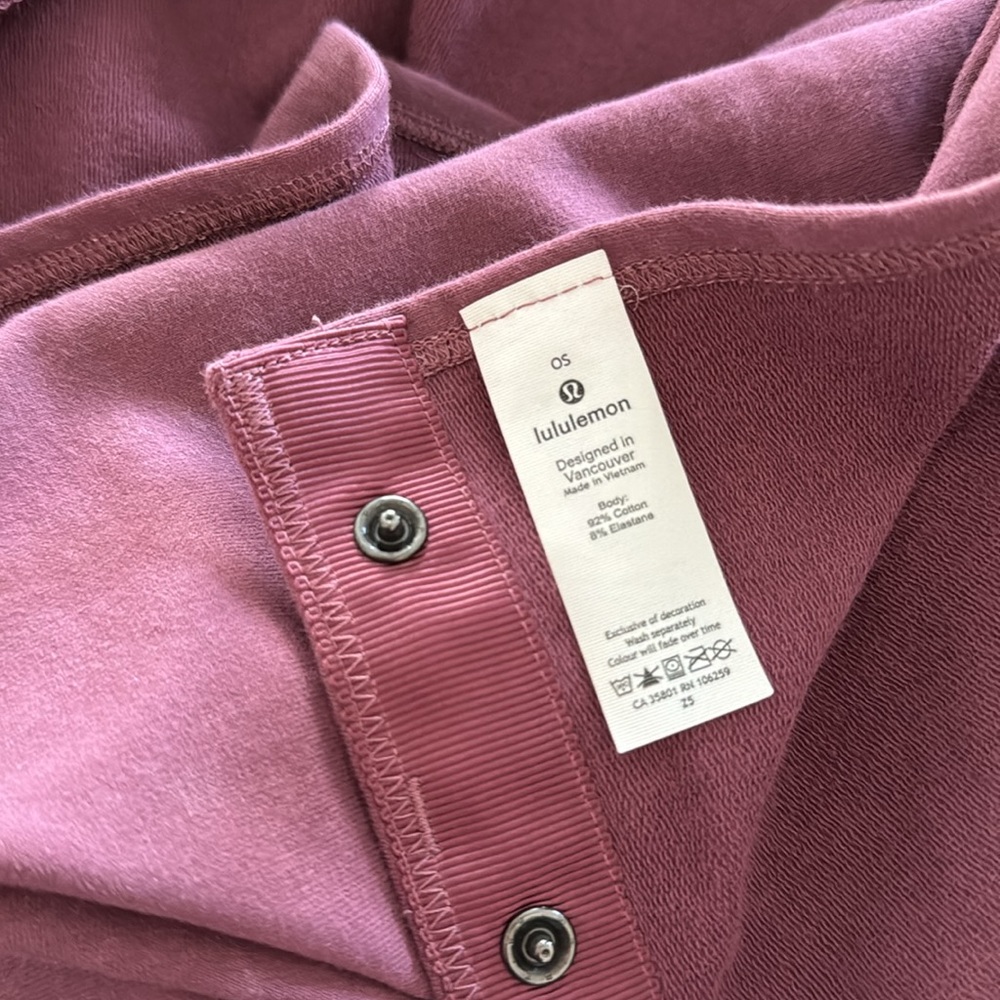 💕Lululemon Like New Vinyasa Scarf💕